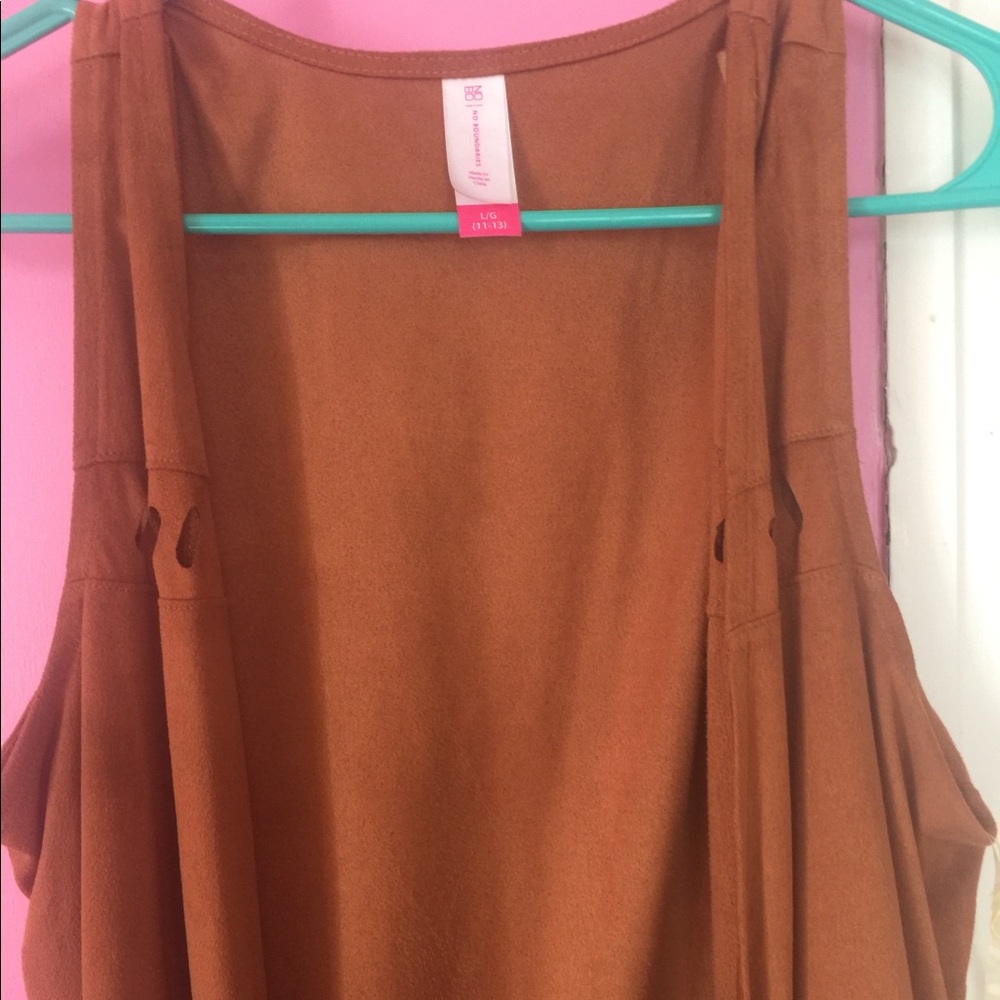 Brown fringe no sleeve cardigan